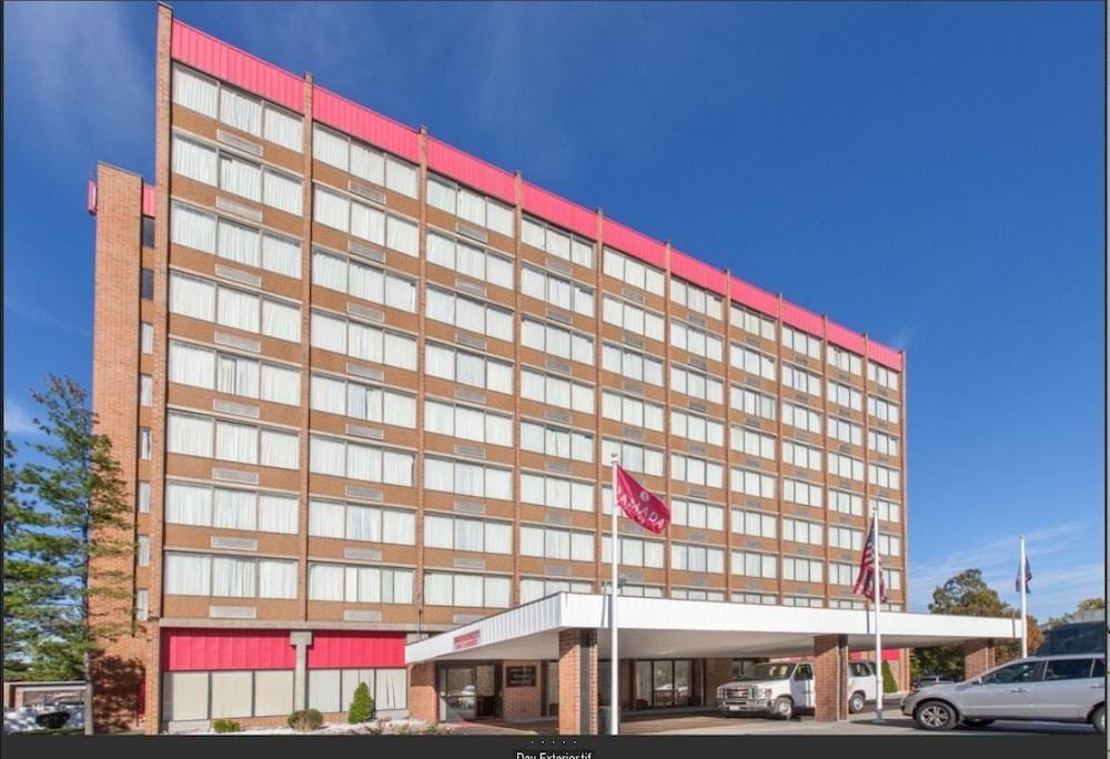 Hotel Ramada Plaza By Wyndham Albany Extérieur photo